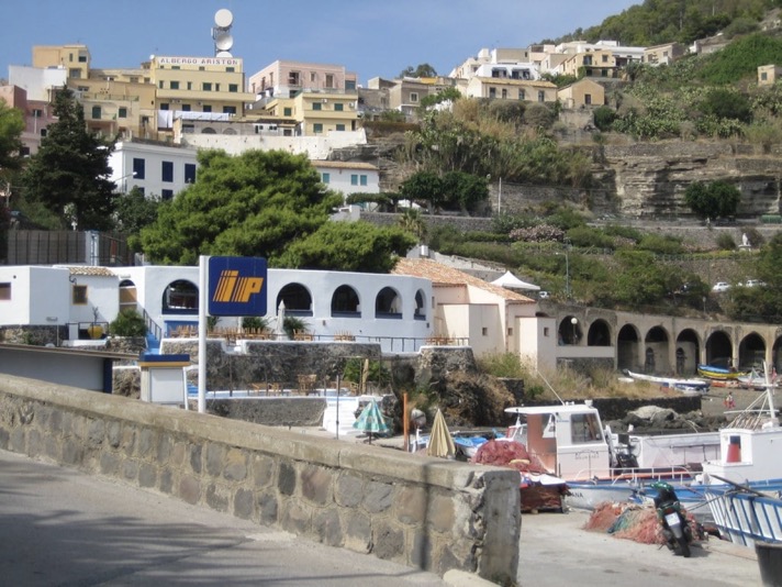 Come muoversi: bus, scooter, bici e a piedi